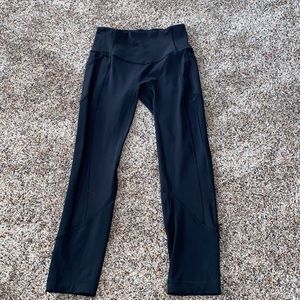 Lululemon cropped all the right places leggings